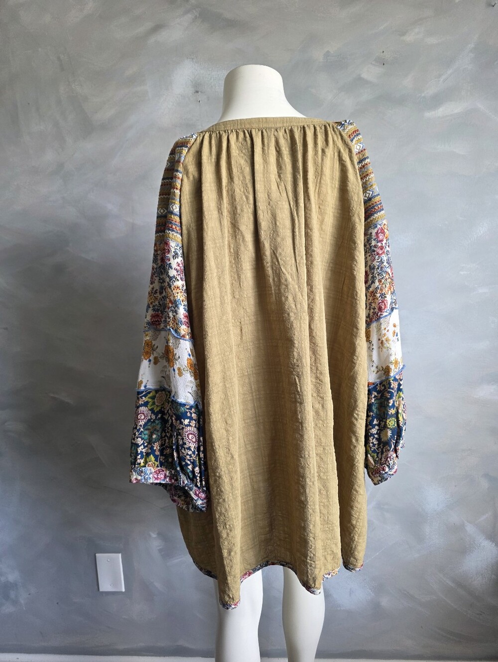 John Mark Embroidered Olive and Blue Floral Loose Tunic Blouse Sz 3X - Picture 4 of 12